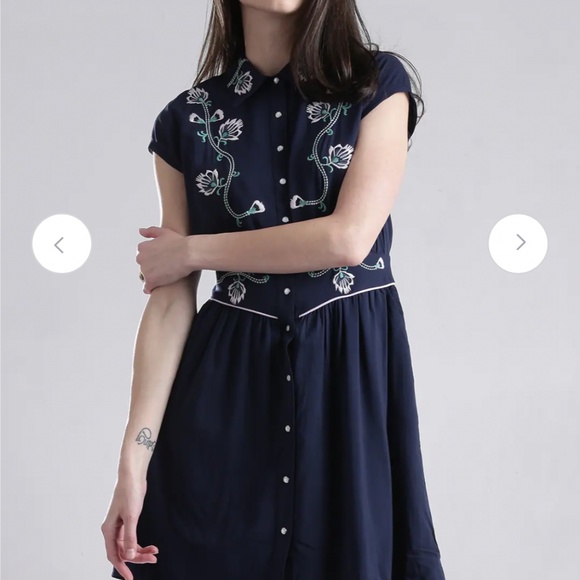 Guess Dresses & Skirts - Guess embroidered shirt dress